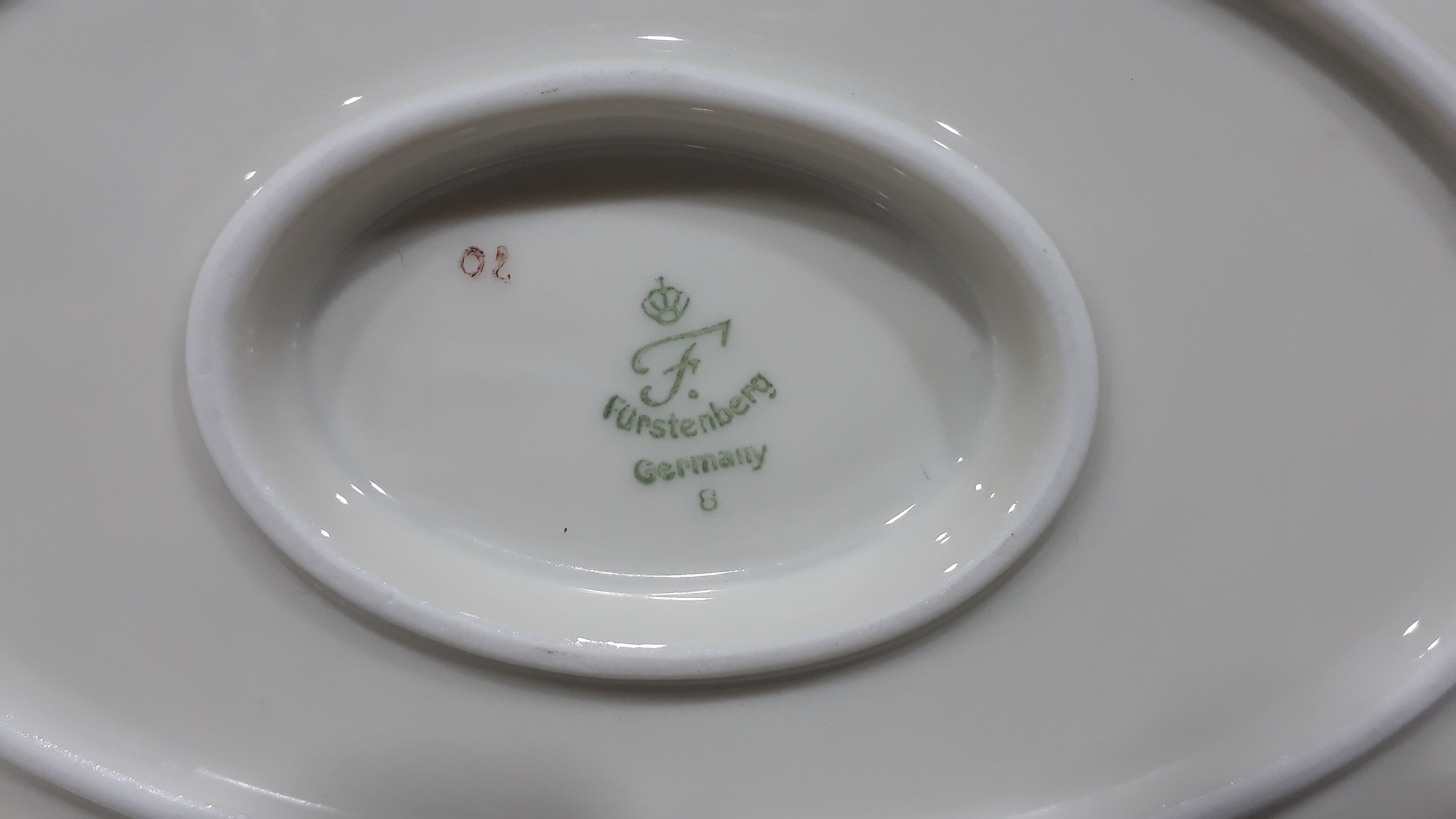 Fürstenberg cream porcelain saucière with golden edging