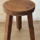 Tabouret bas 3 pieds carrés