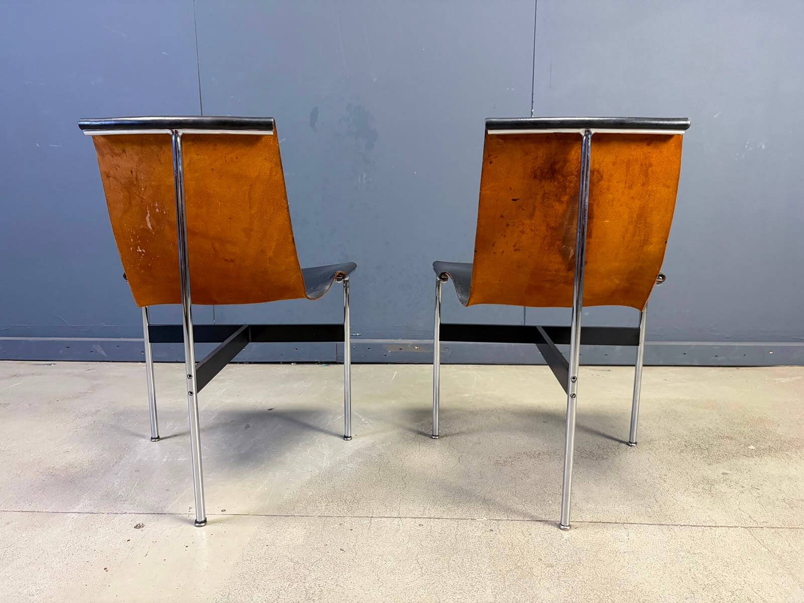 Pair of T side chairs by Katavolos, Littell & Kelley for Laverne International
