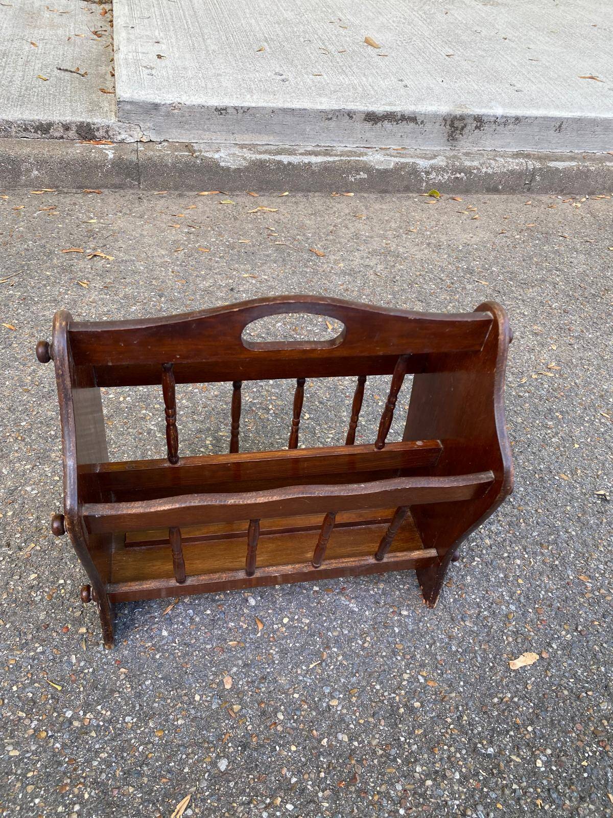 Porte-revues vintage en bois massif style rustique / retro