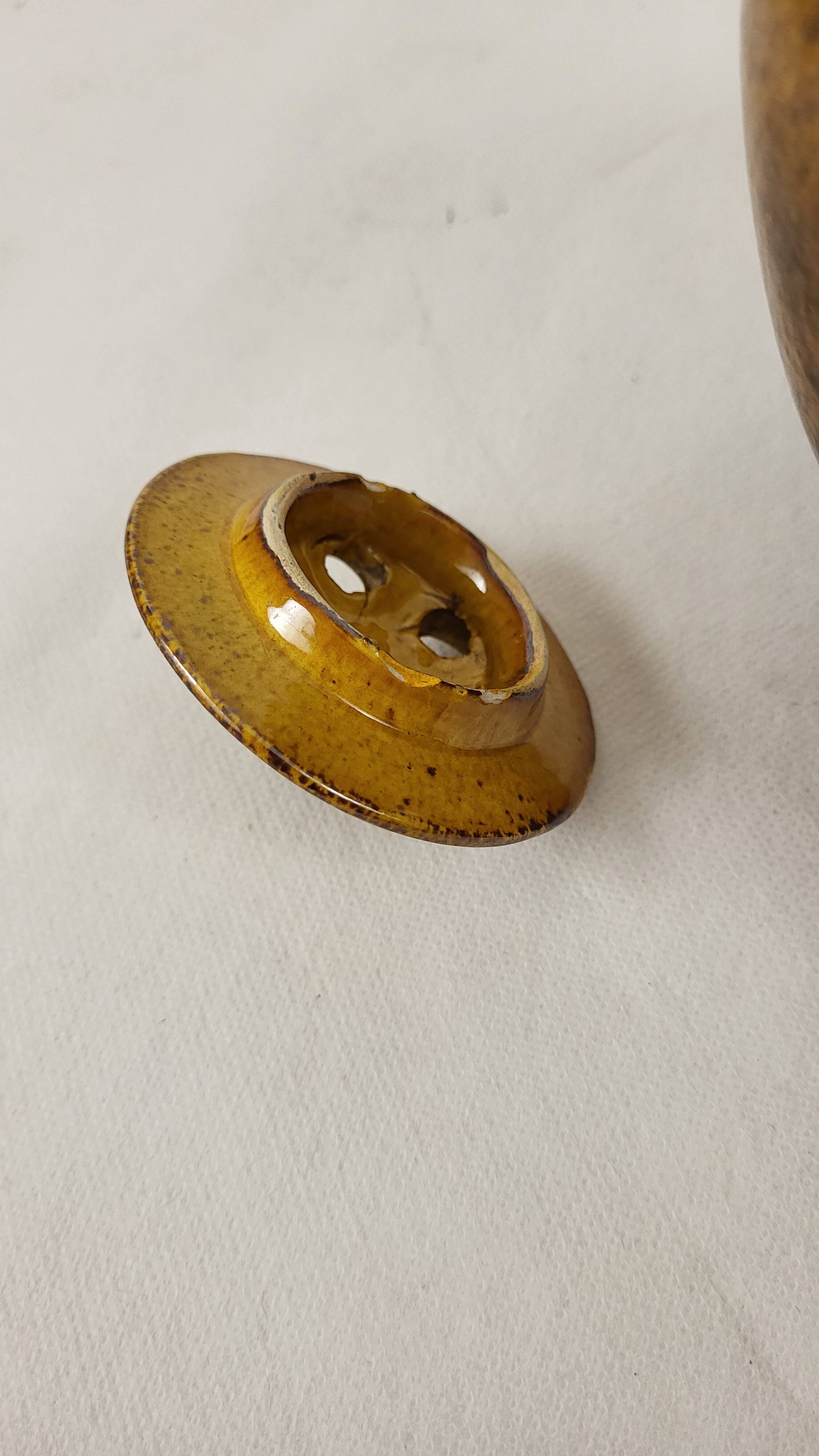 Pique Fleurs Vase / old Vallauris heater