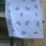 Nappe brodée vintage 132 x 160 cm