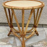 Round coffee table in vintage rattan