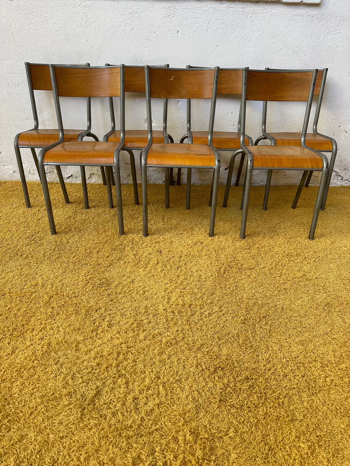 Lot of 7 school chairs