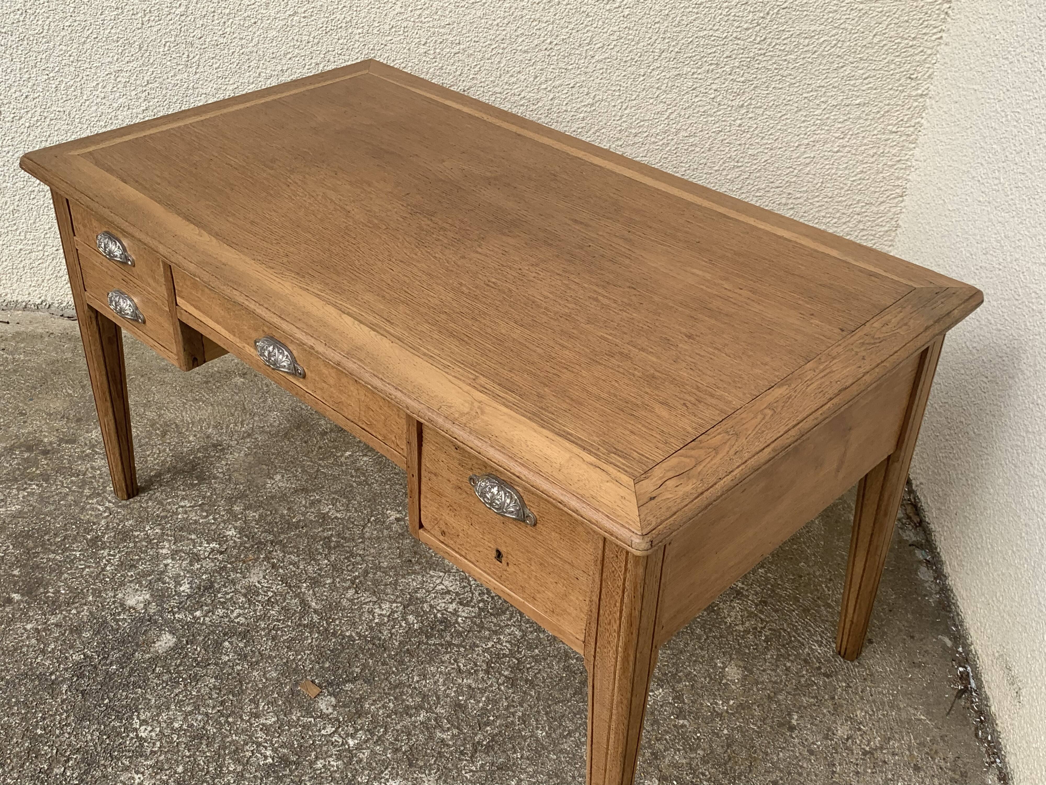 Solid desk in raw oak handles art deco shells