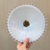 Pair of pendants in white opaline and transparent serrated edges