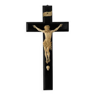 Large Christ on the cross, ivory and ebony
