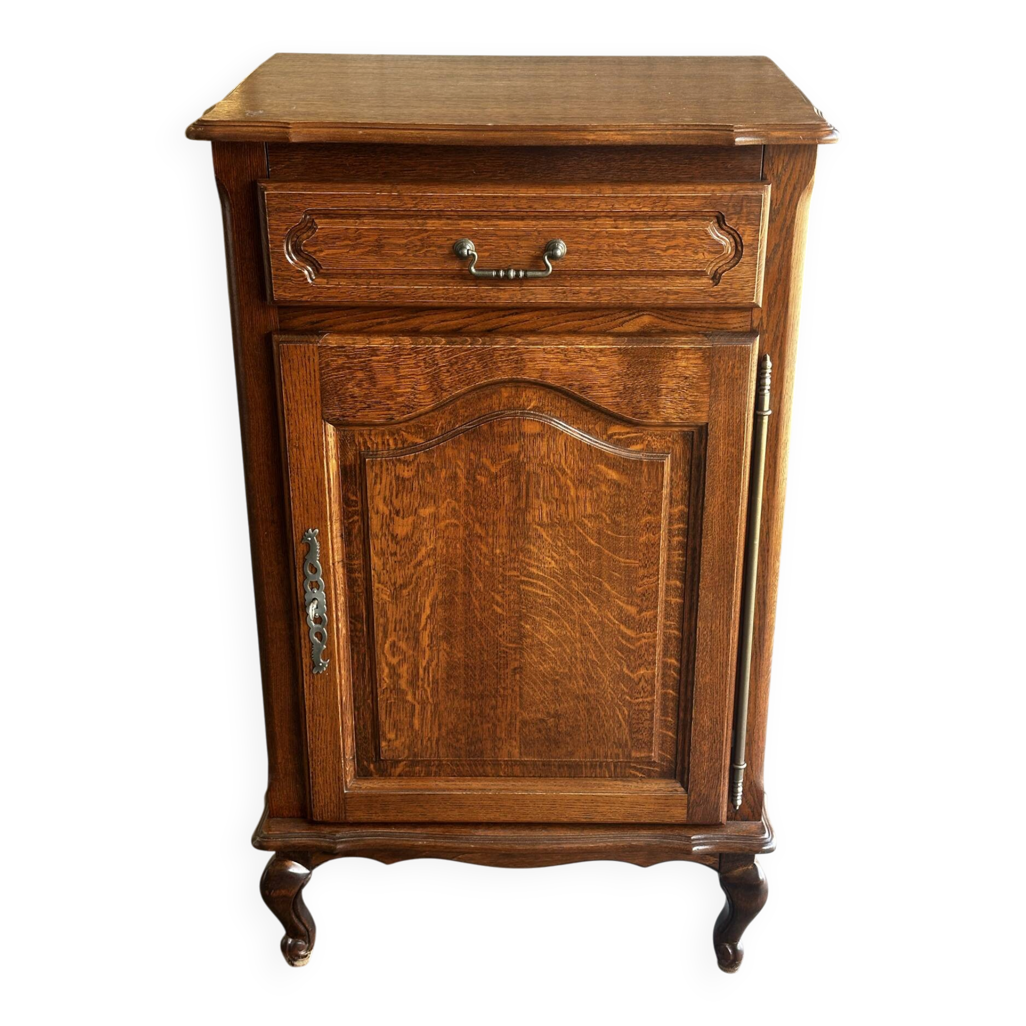 Vintage solid oak furniture for a vinyl turntable.