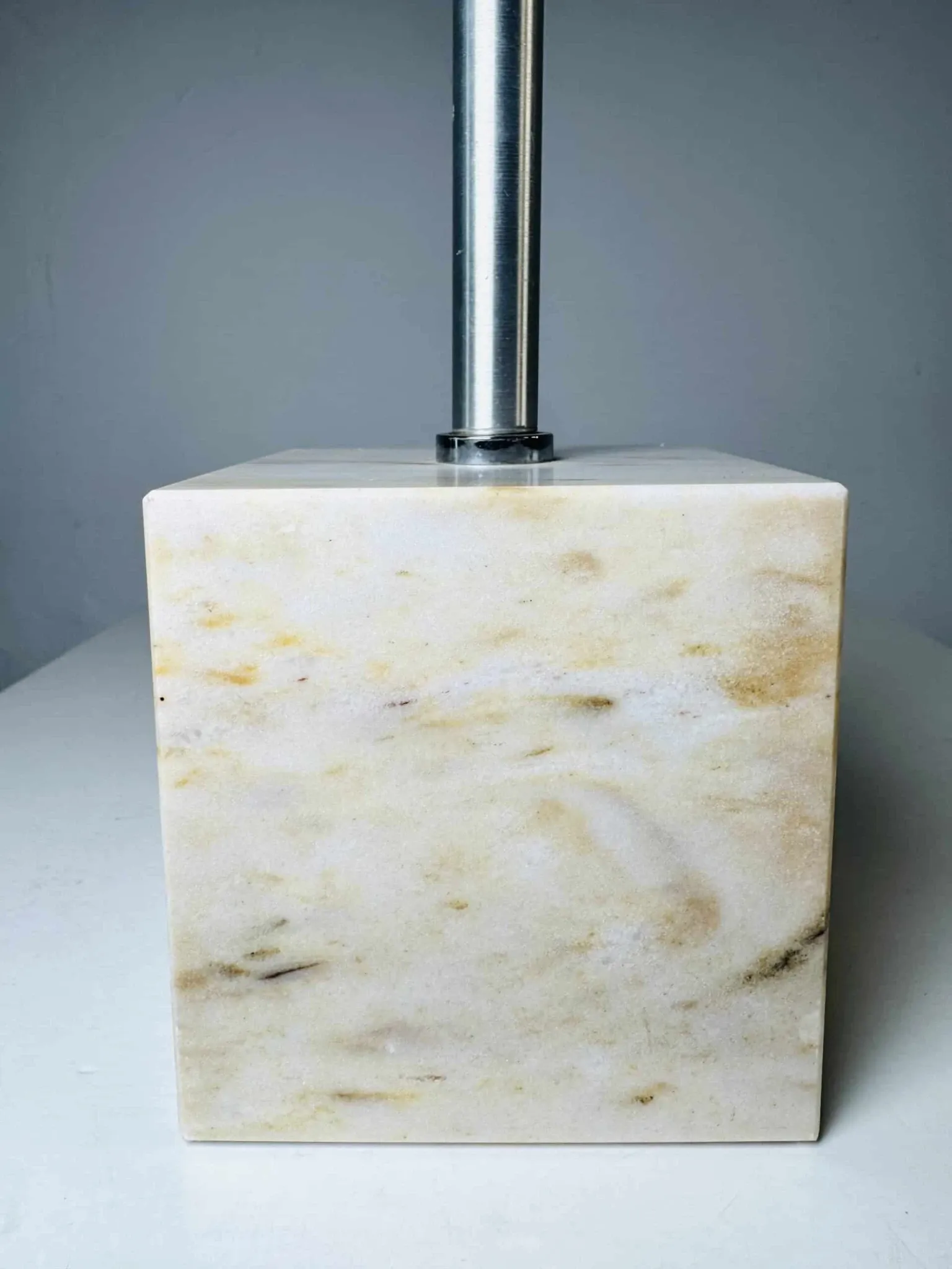 Lampe de table D-2153 par Raak Amsterdam, Pays-Bas, 1968