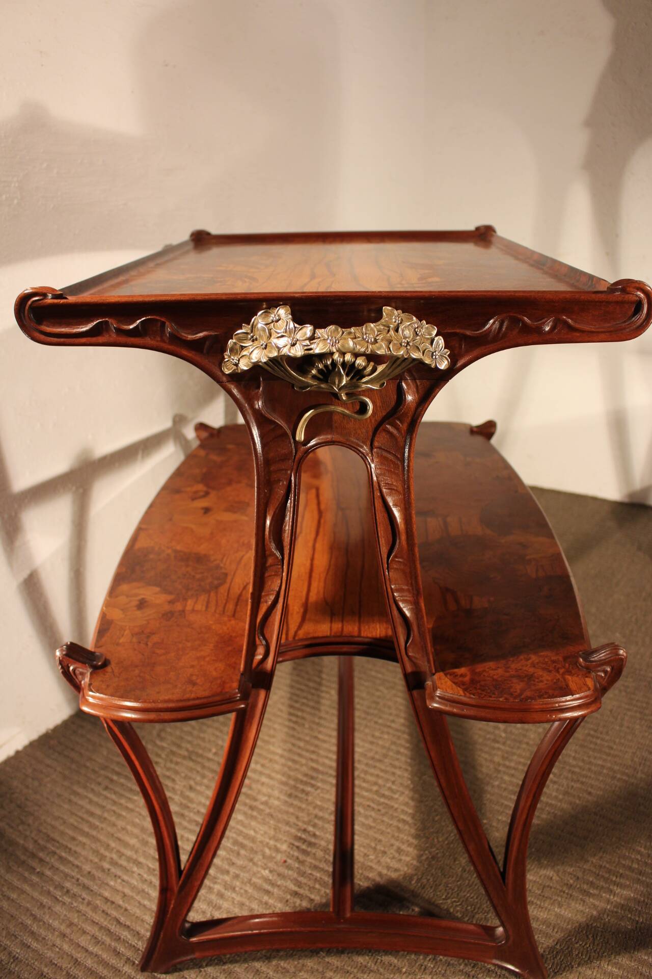 Table à thé Art Nouveau de L-Majorelle