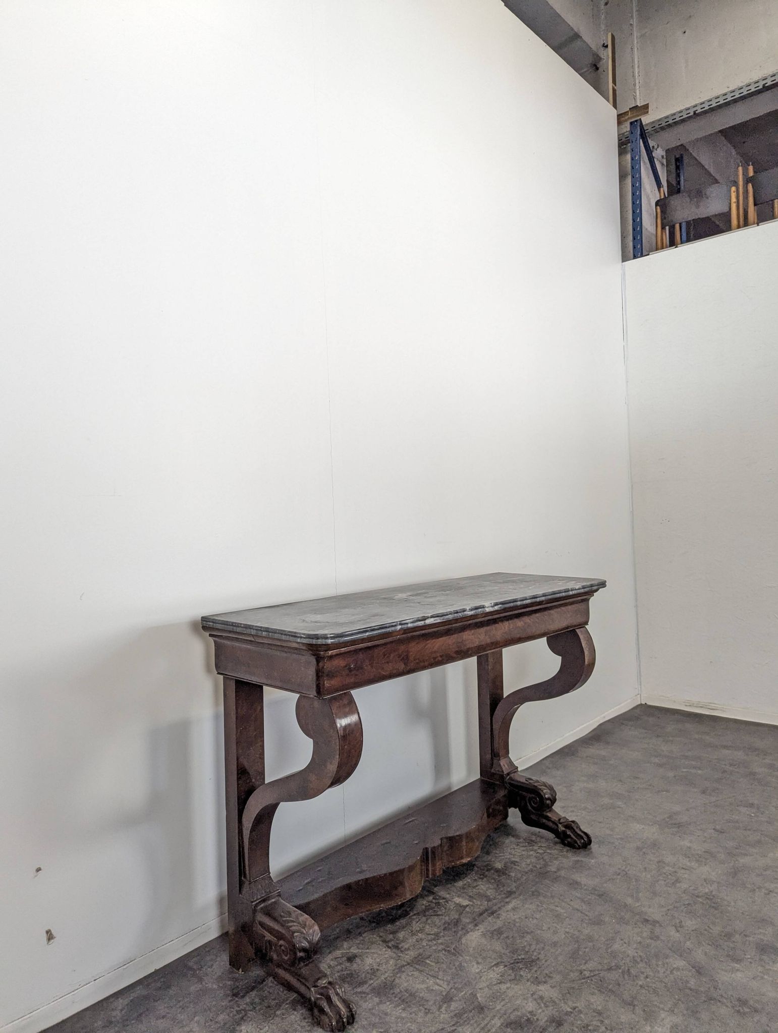 Restoration period console in flamed mahogany