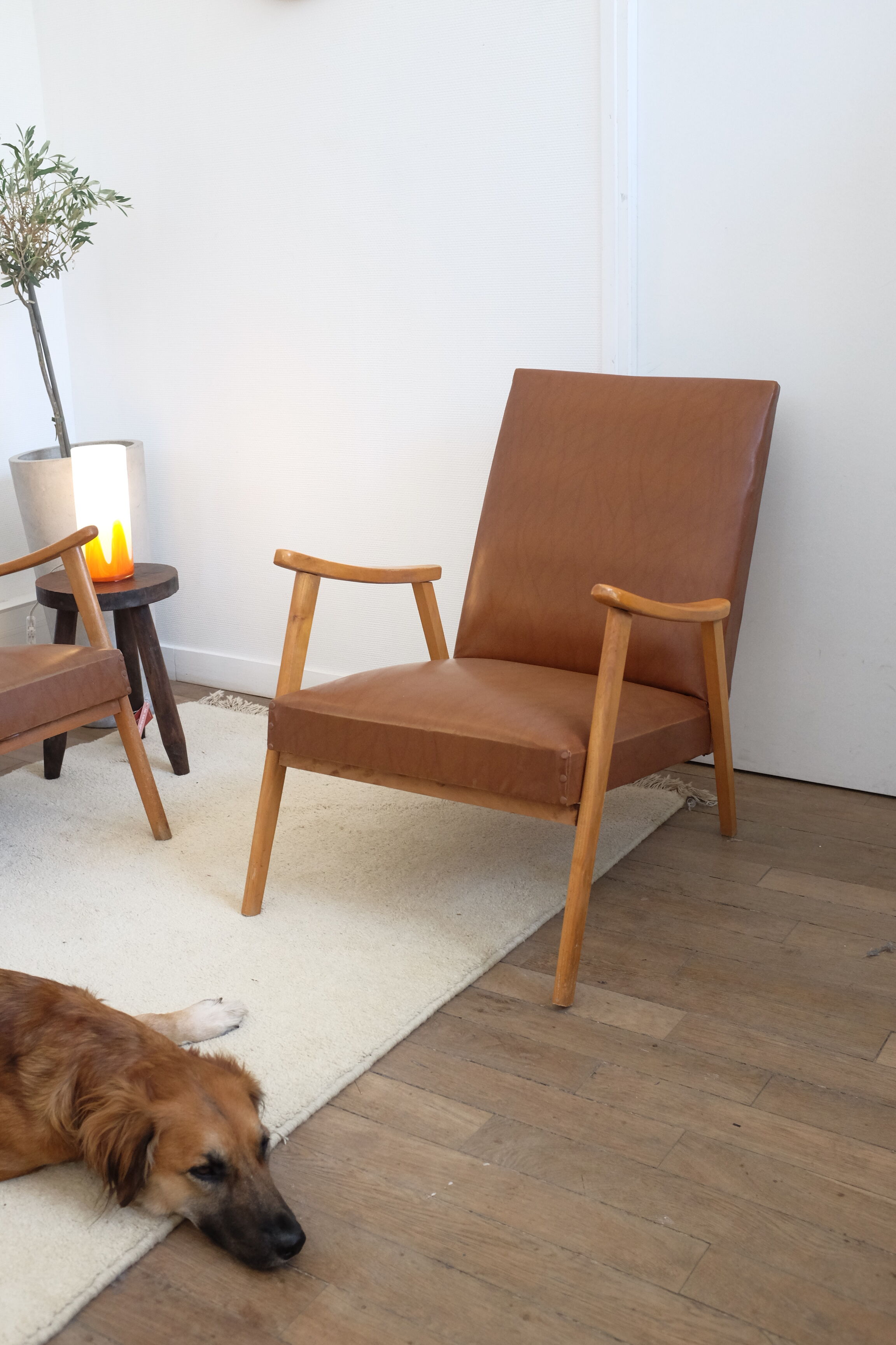 Fauteuil skaï et bois 50's