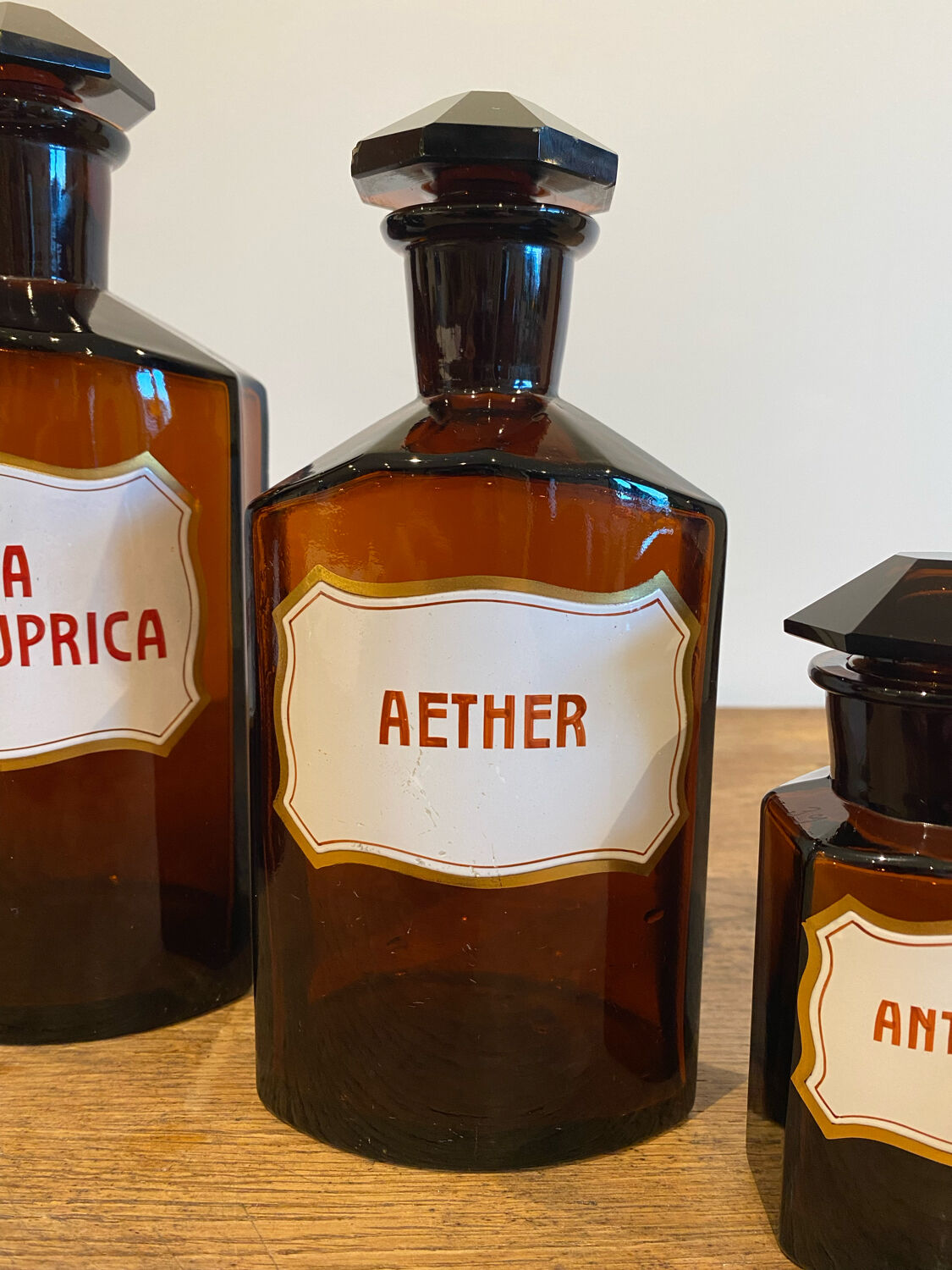 Set of 7 apothecary bottles