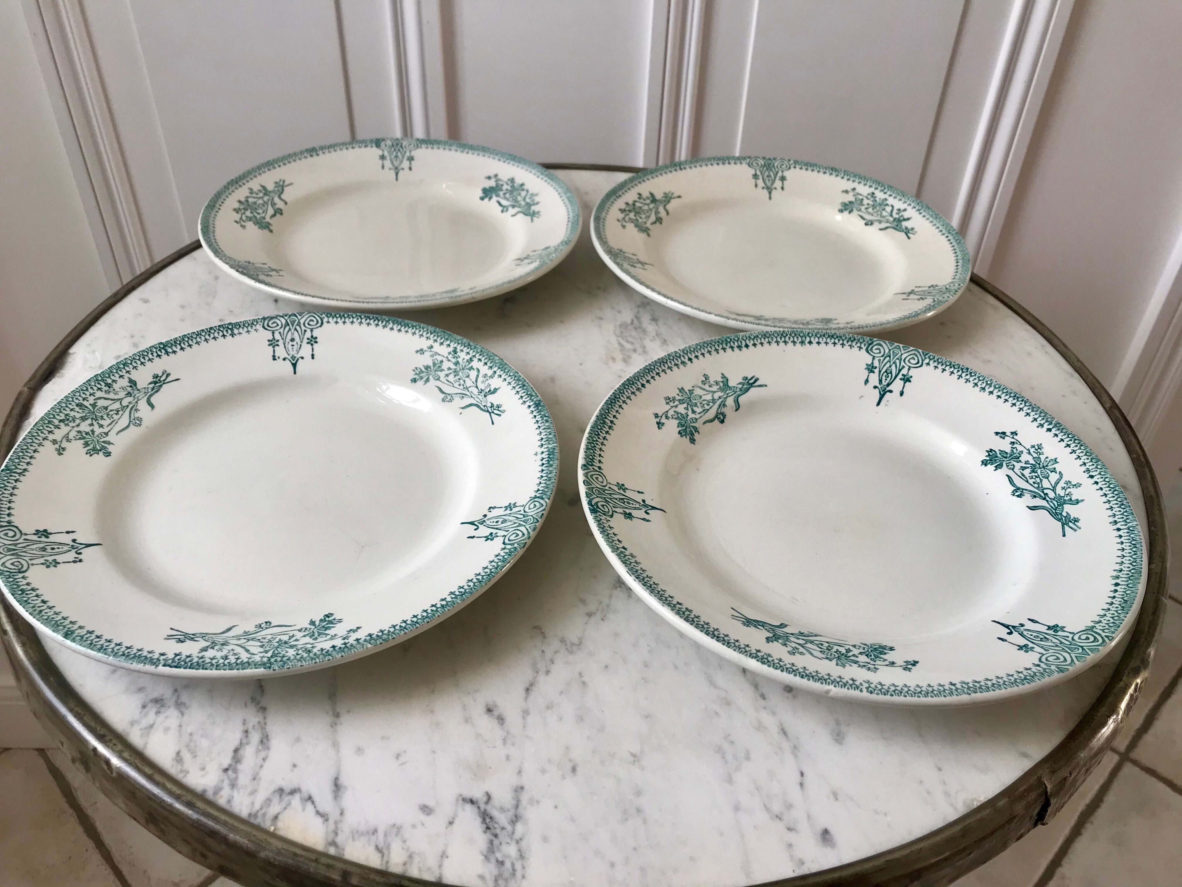 Set of 4 flat plates Terre de Fer Saint-Amand XIXth