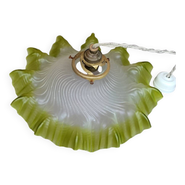Pleated Frosted Glass Lampshade with Green Ouraline Border, 19th Century