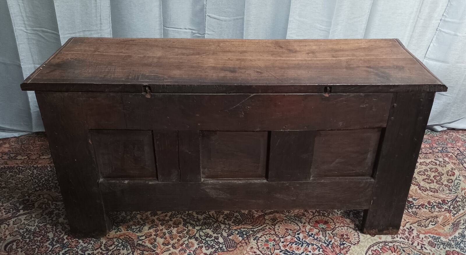 Louis XIV oak chest from the 19th century.