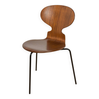 Ant Chair Model 3101 in Teak by Arne Jacobsen for Fritz Hansen, Denmark.