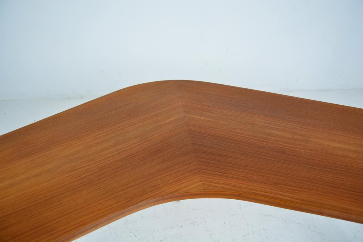 Coffee table 'boomerang' free-form dating back to the 1960s