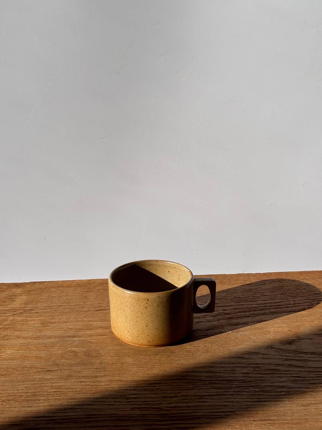 Set of 4 vintage stoneware coffee mugs