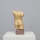 Torse féminin sculptural signé AC