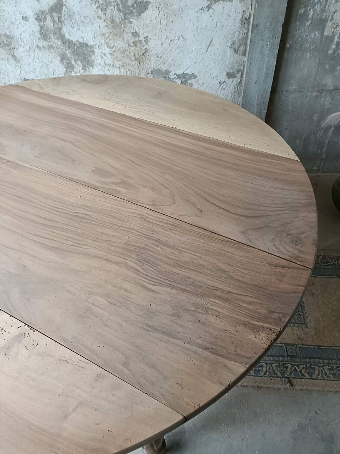 Round table