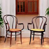 Deux fauteuils J&J Kohn 1900 en bois courbé