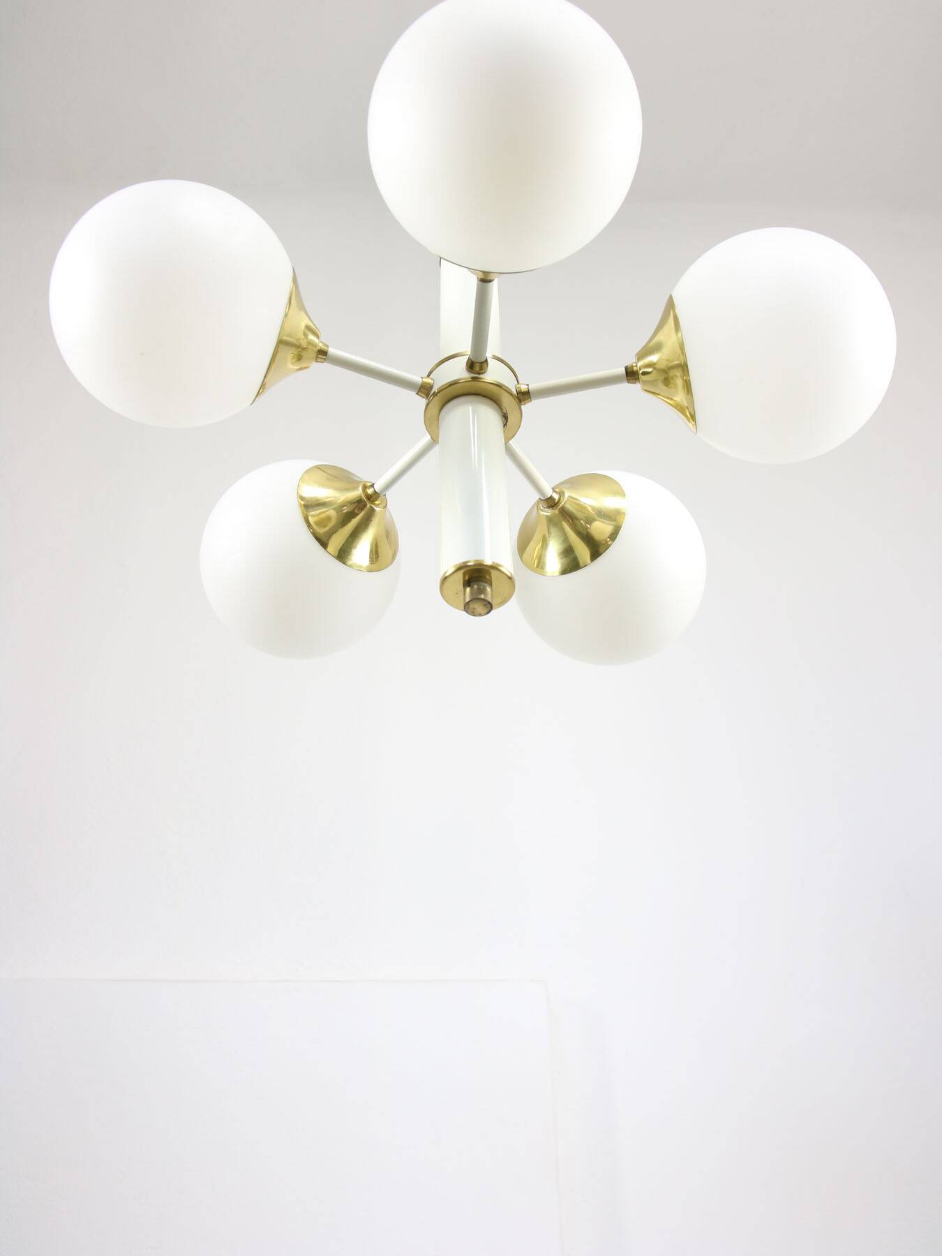 Mid-century Modern Italian Brass and Opaline Sputnik Chandelier