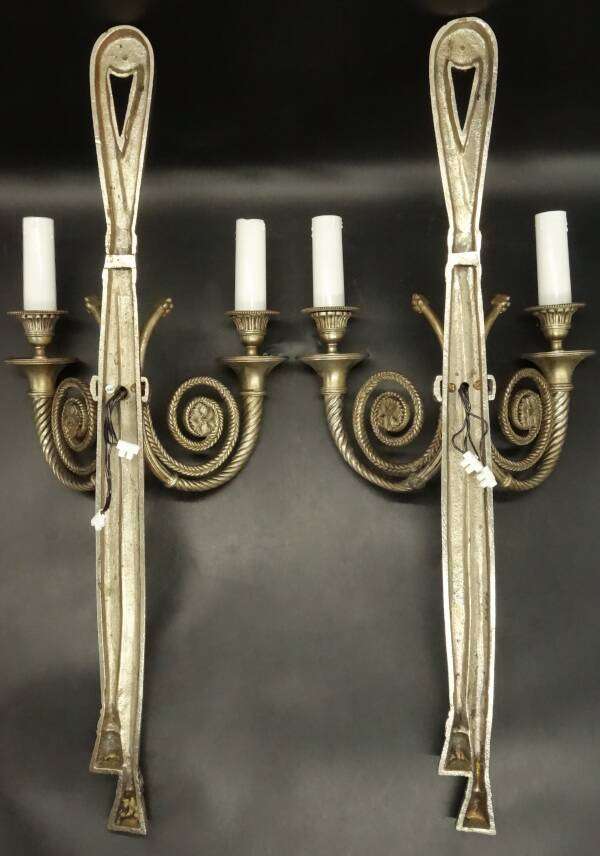 Paire de grandes appliques aux rubans style Louis XVI
