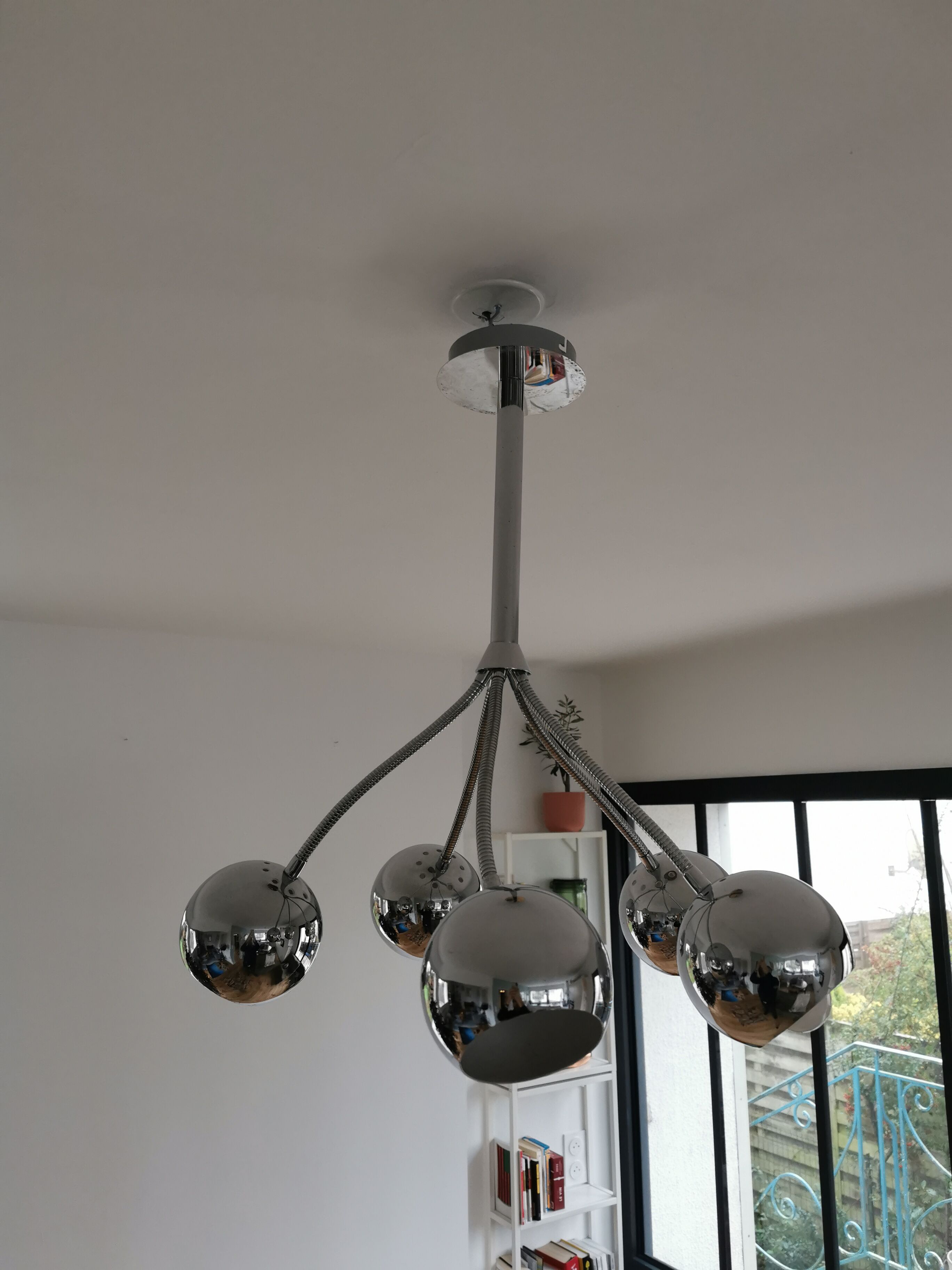 Retro balls chandelier