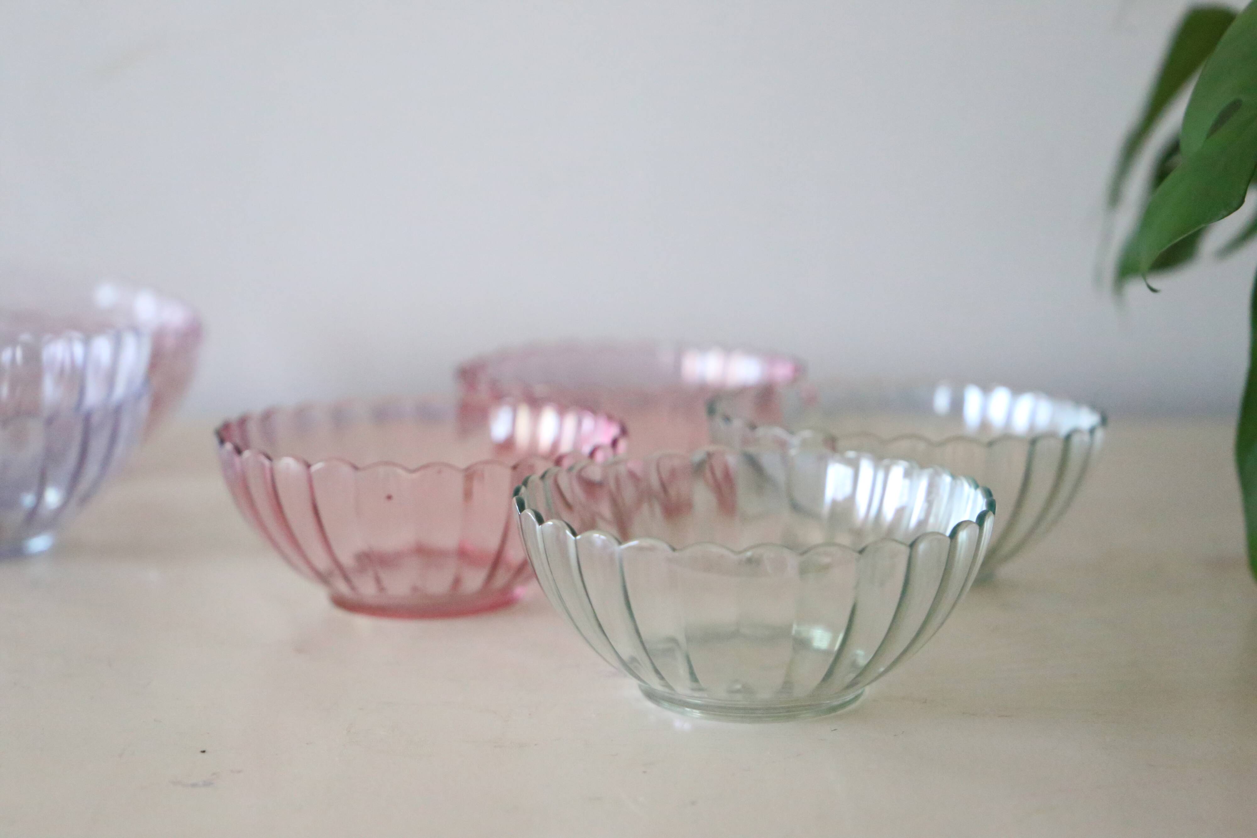 Set of 8 small bowls in pink, green and blue glass Rosaline, Arcoroc, vintage French, vintage