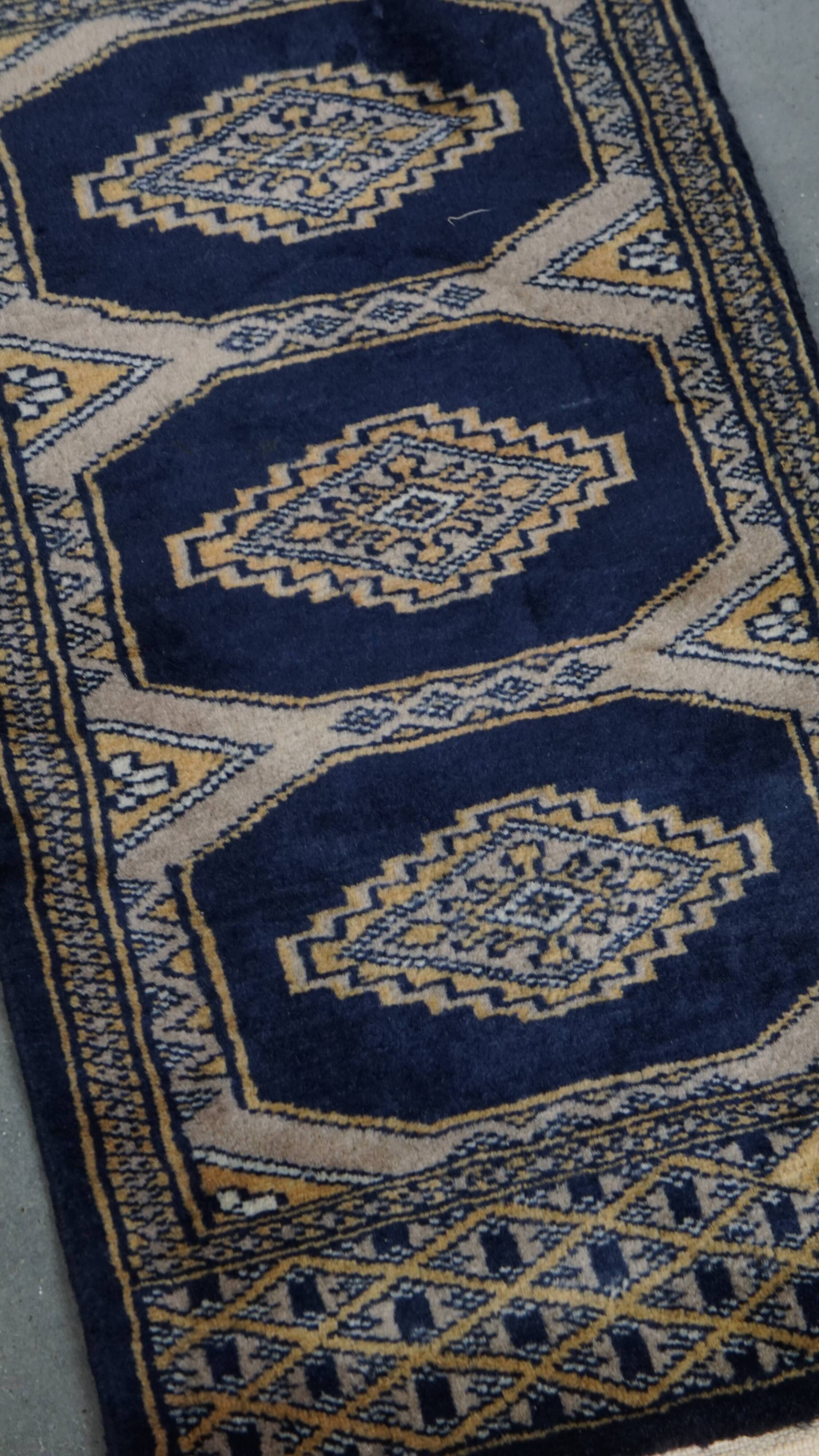 Rug / Runner in Blue and Beige Tones – 67x30cm