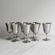 Lot de 8 coupes à pied