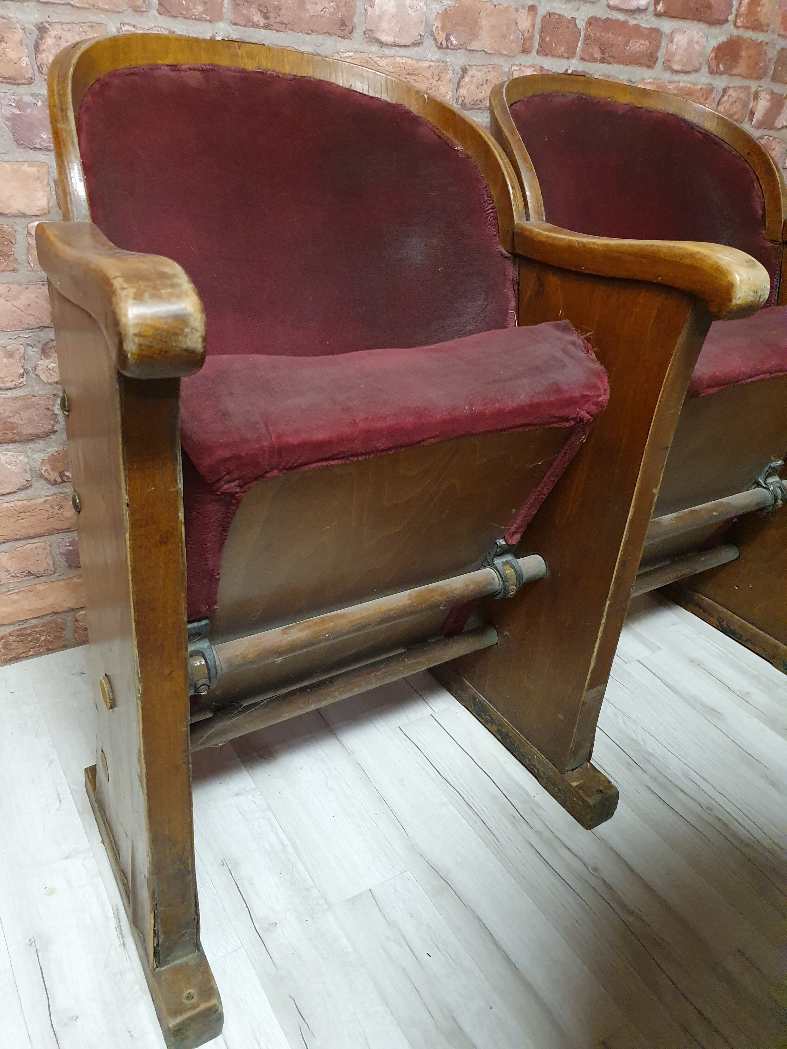 Double cinema chairs, Poland of the 1950s, to renovate