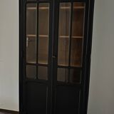 Armoire vitrée parisienne
