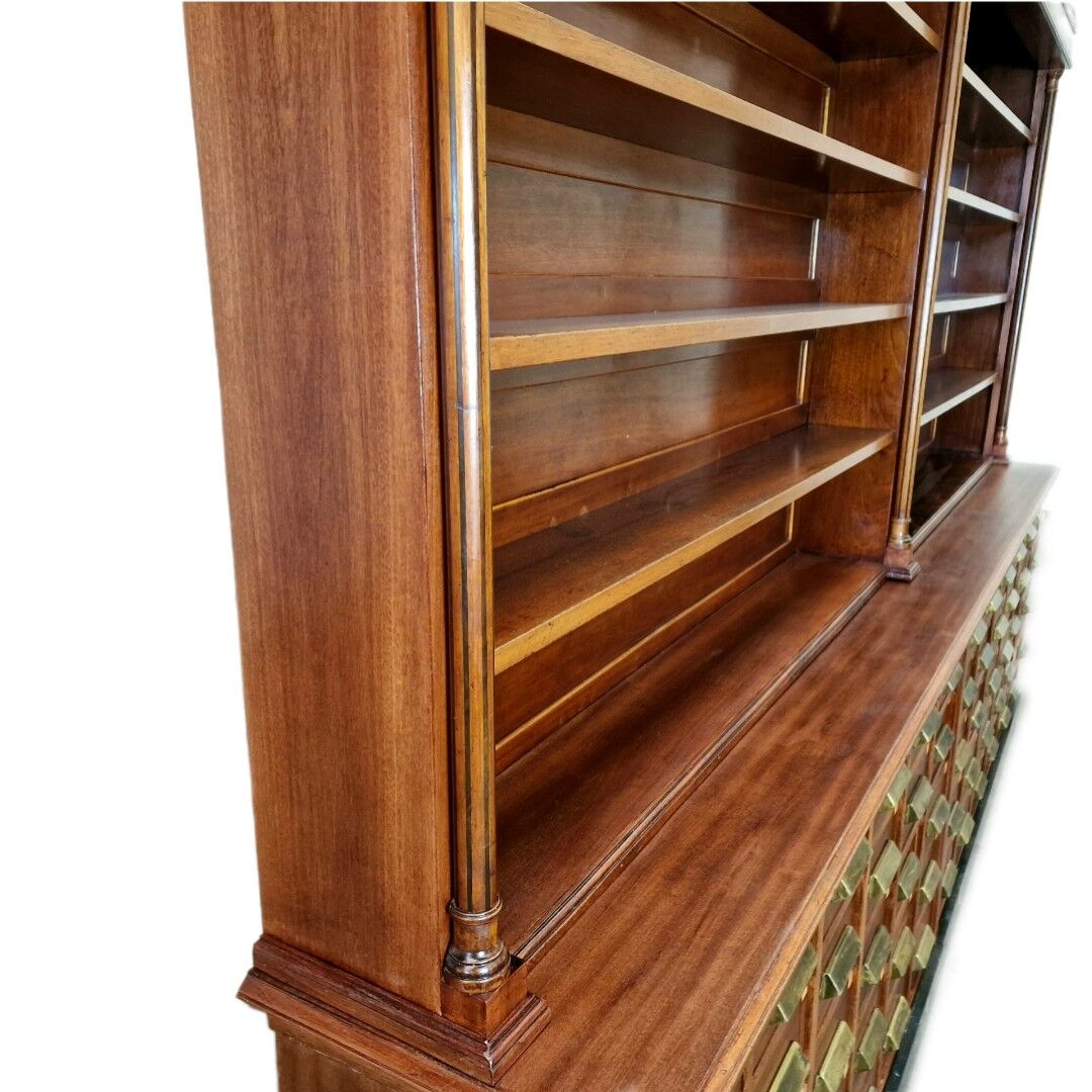 Grande armoire d’apothicaire Art Déco en acajou, 1909