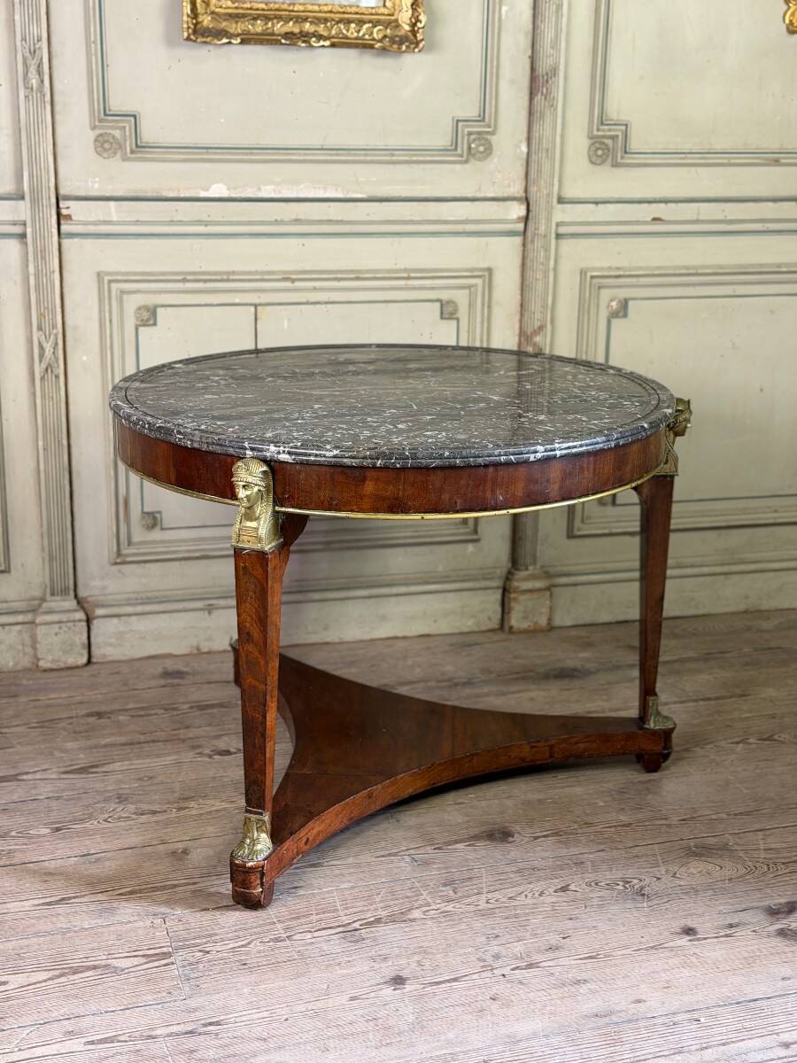 Empire pedestal table in mahogany and bronze, Saint-Anne grey marble with groove, circa 1800