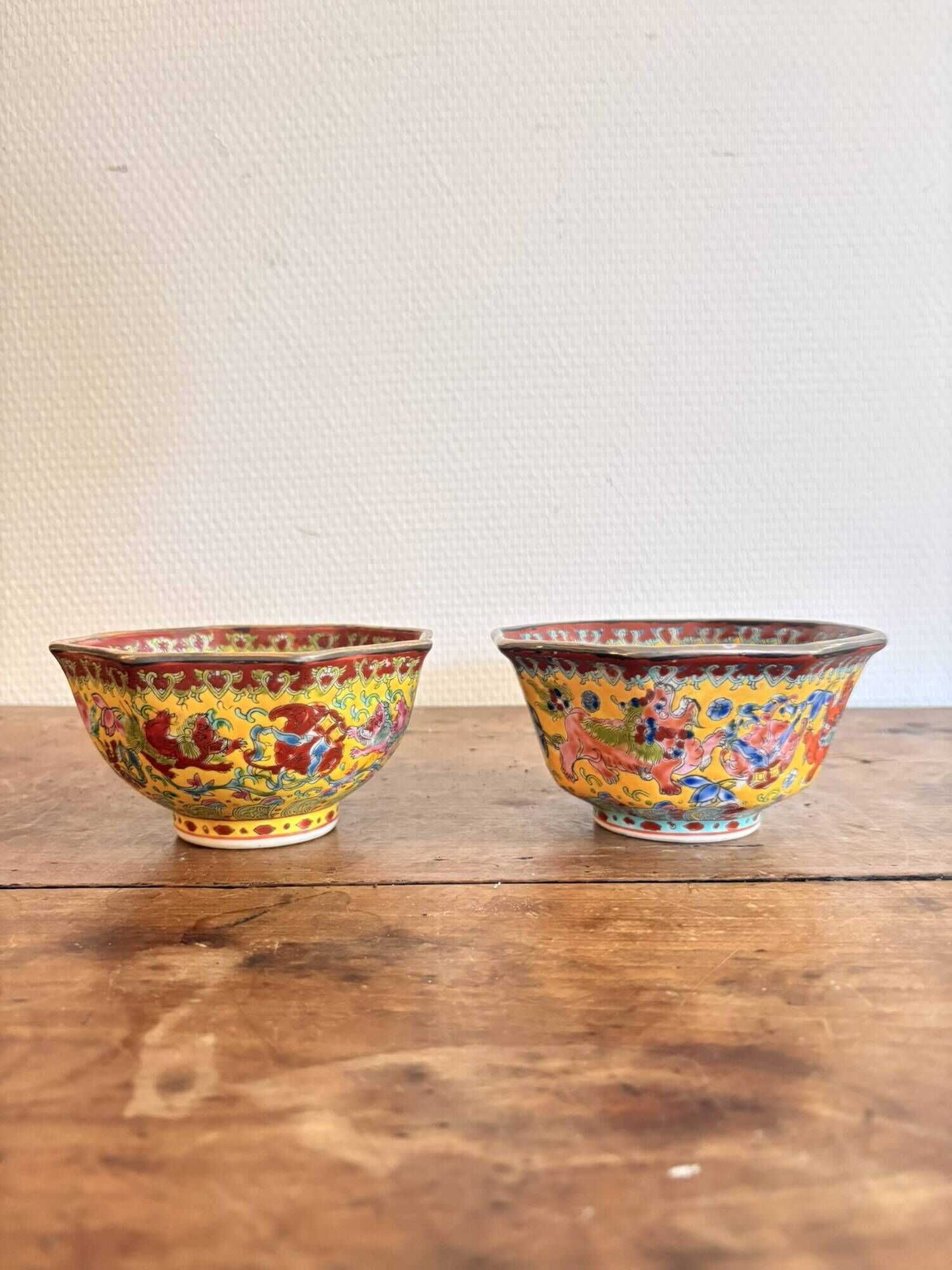 Porcelain Bowls Yellow Family Wancai Chinese Lions Shi Mun Shou Jingdezhen
