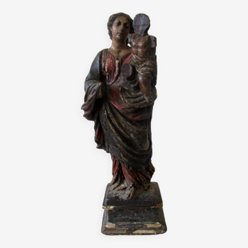 Virgin and Child, in polychrome wood. 17th century