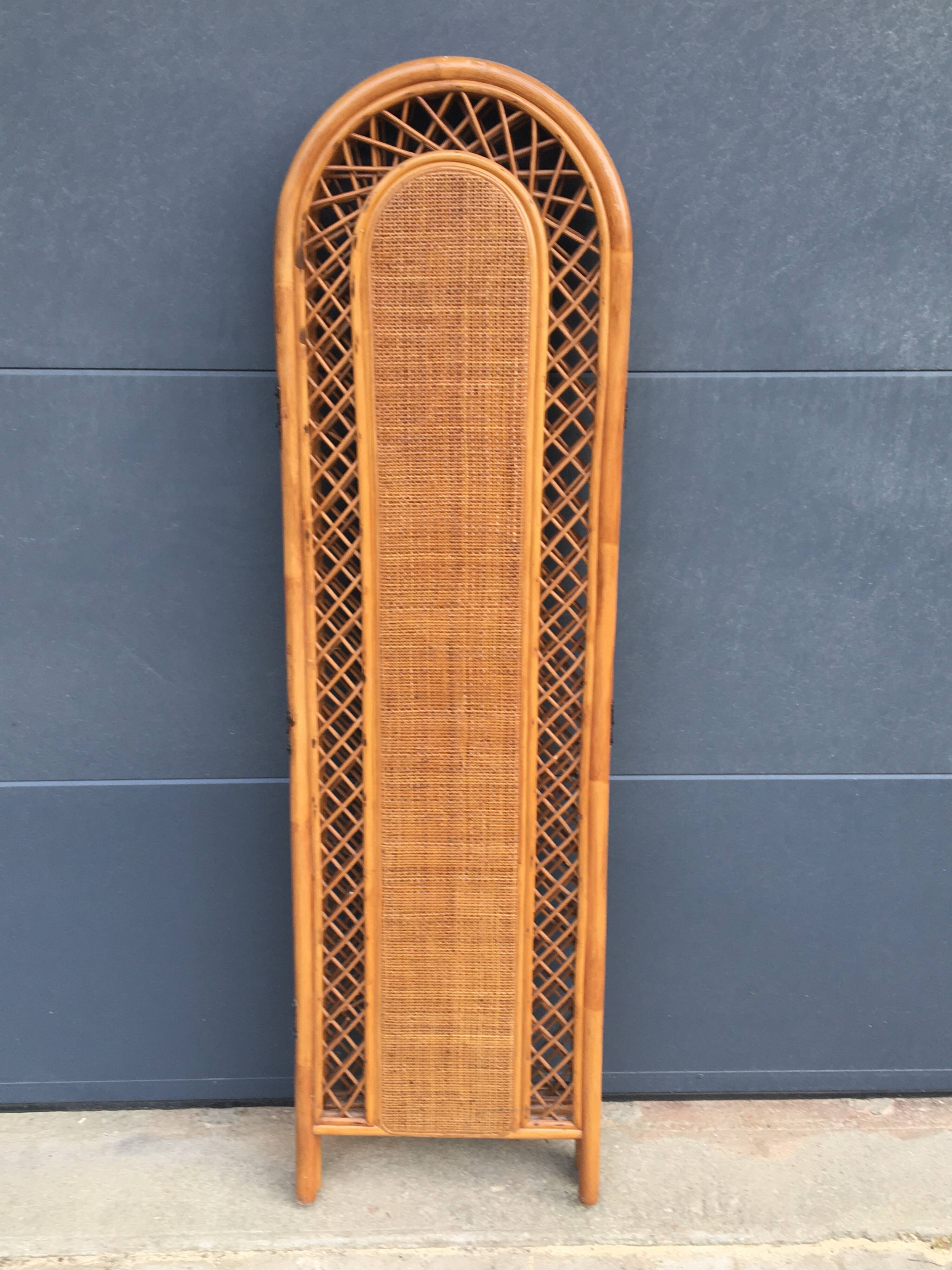 Wicker and rattan screen