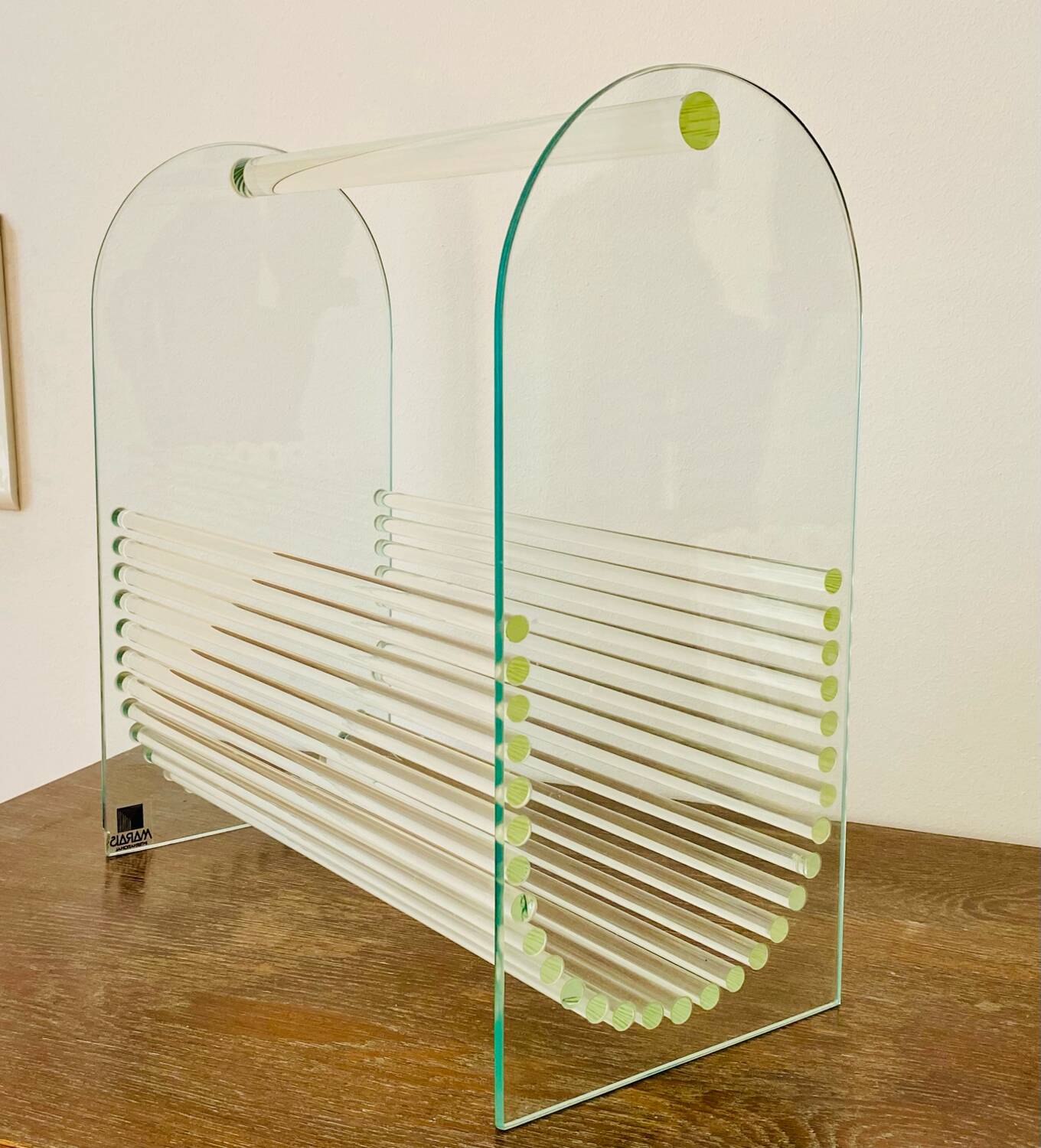 Marais International magazine rack