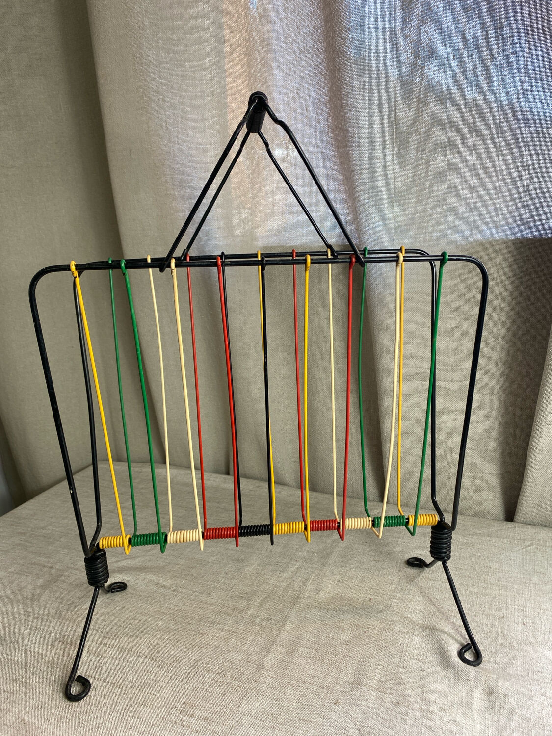 Scoubidou magazine rack, 1960s