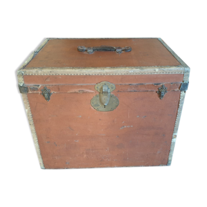 malle de voyage à chapeaux