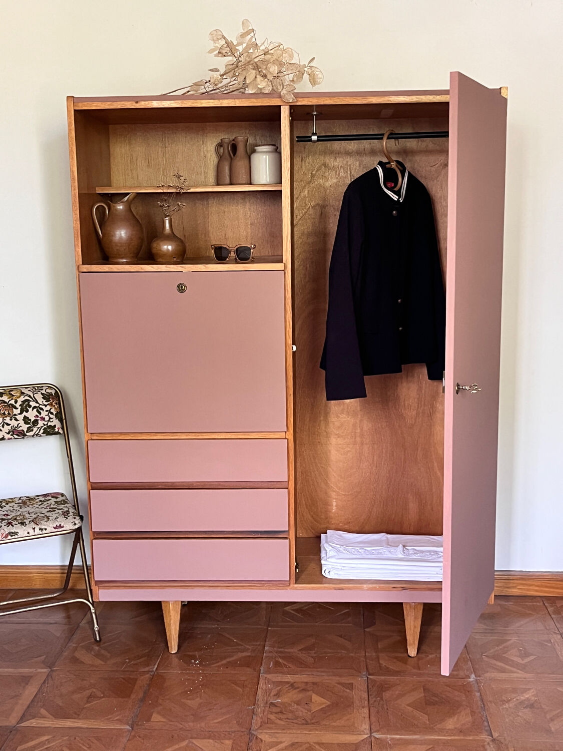 Wardrobe & chest of drawers old pink and wood
