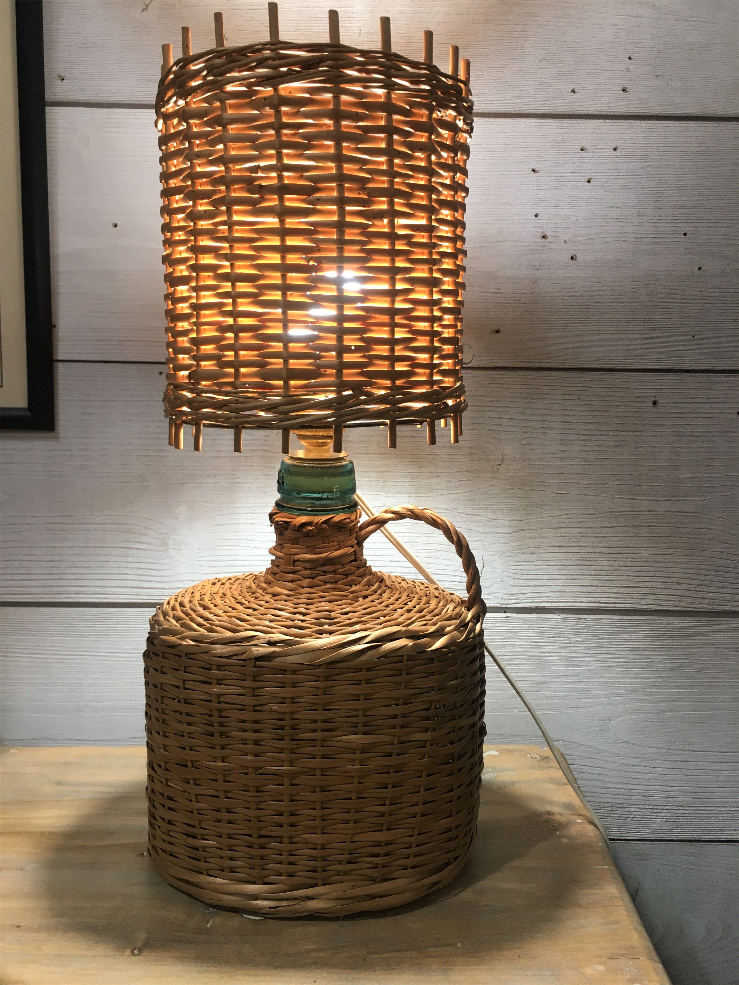 Rattan bottle lamp