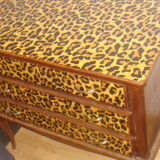 Commode leopard