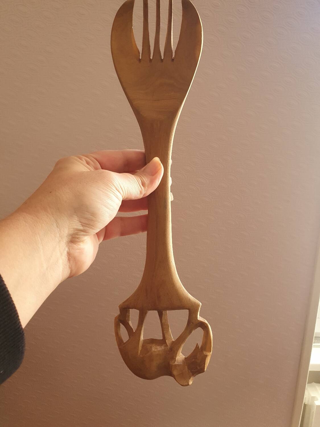 Couverts de service n bois sculpté art populaire vintage