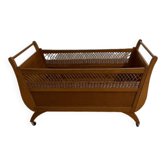 Rattan baby bed