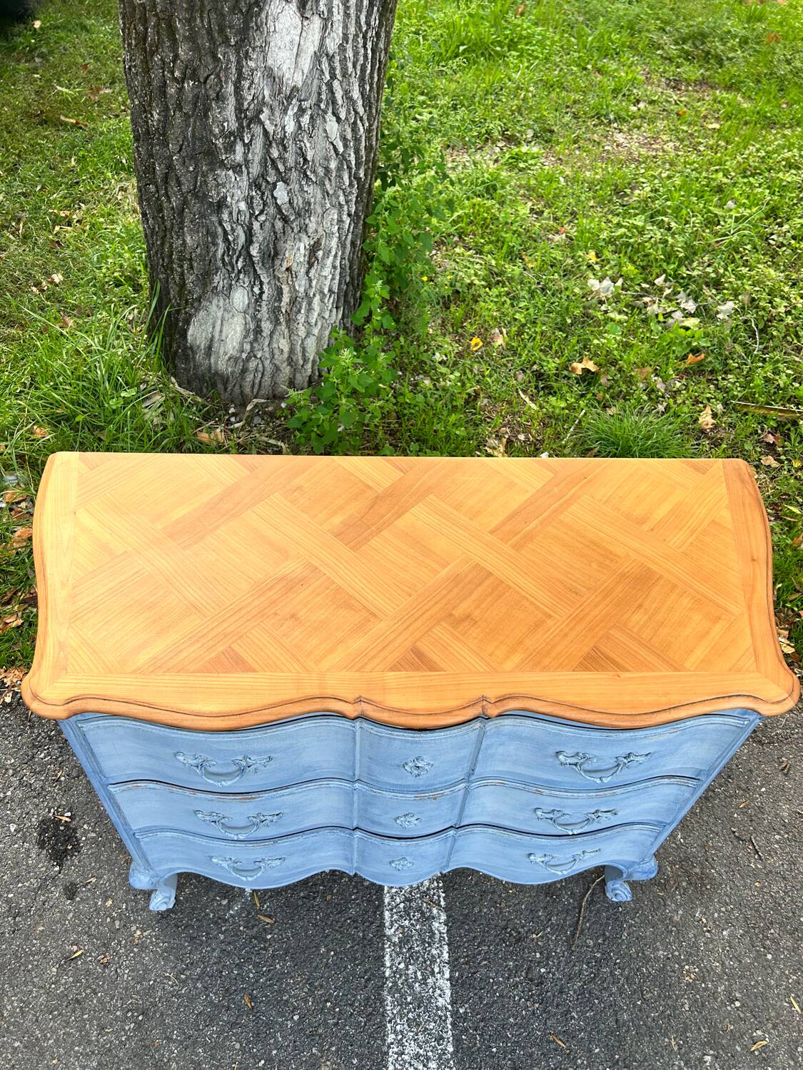 Commode galbée Louis XV