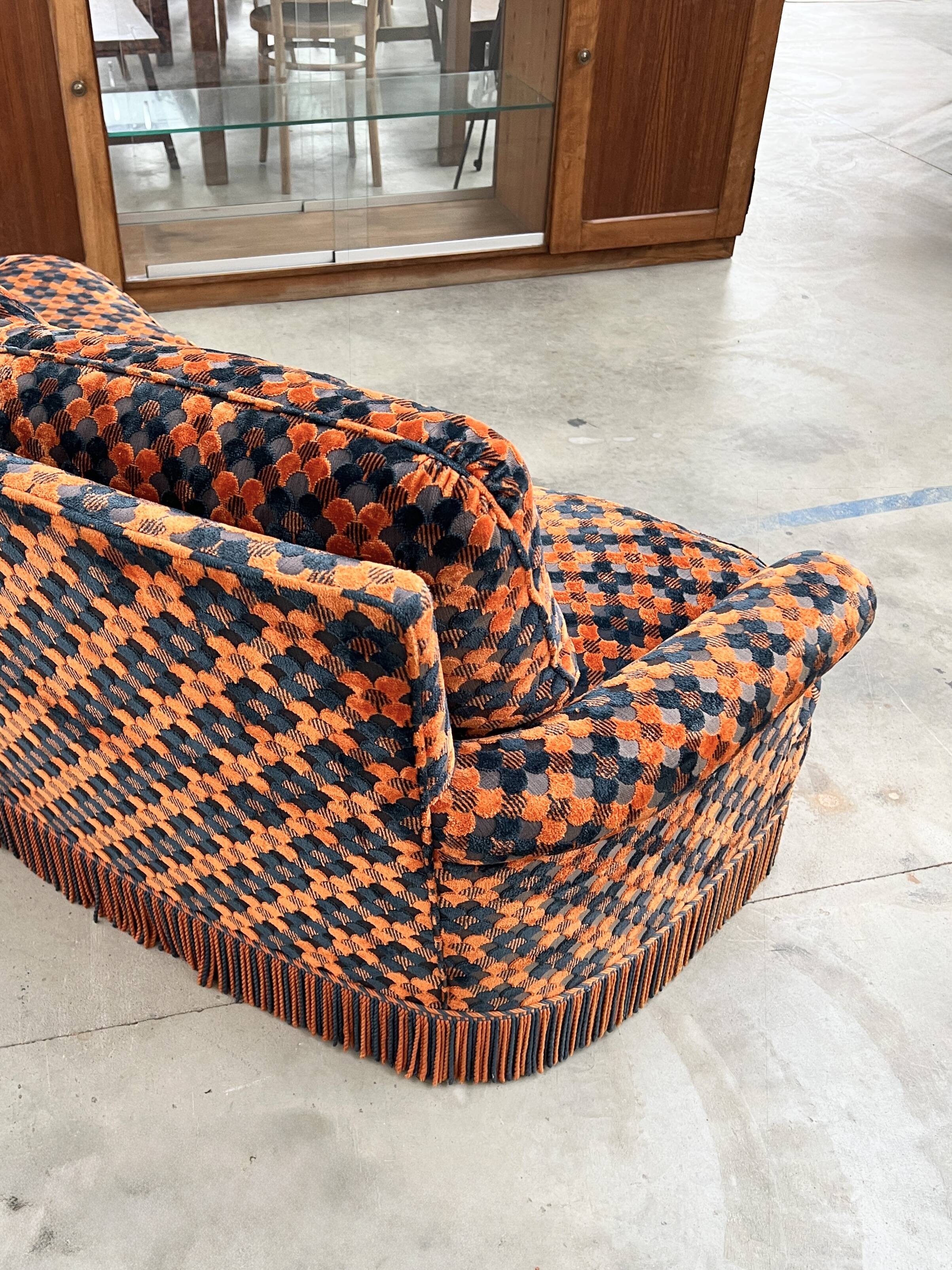 "Maximalist" 3-Seater Sofa 70s – Carved Velvet & Feathers