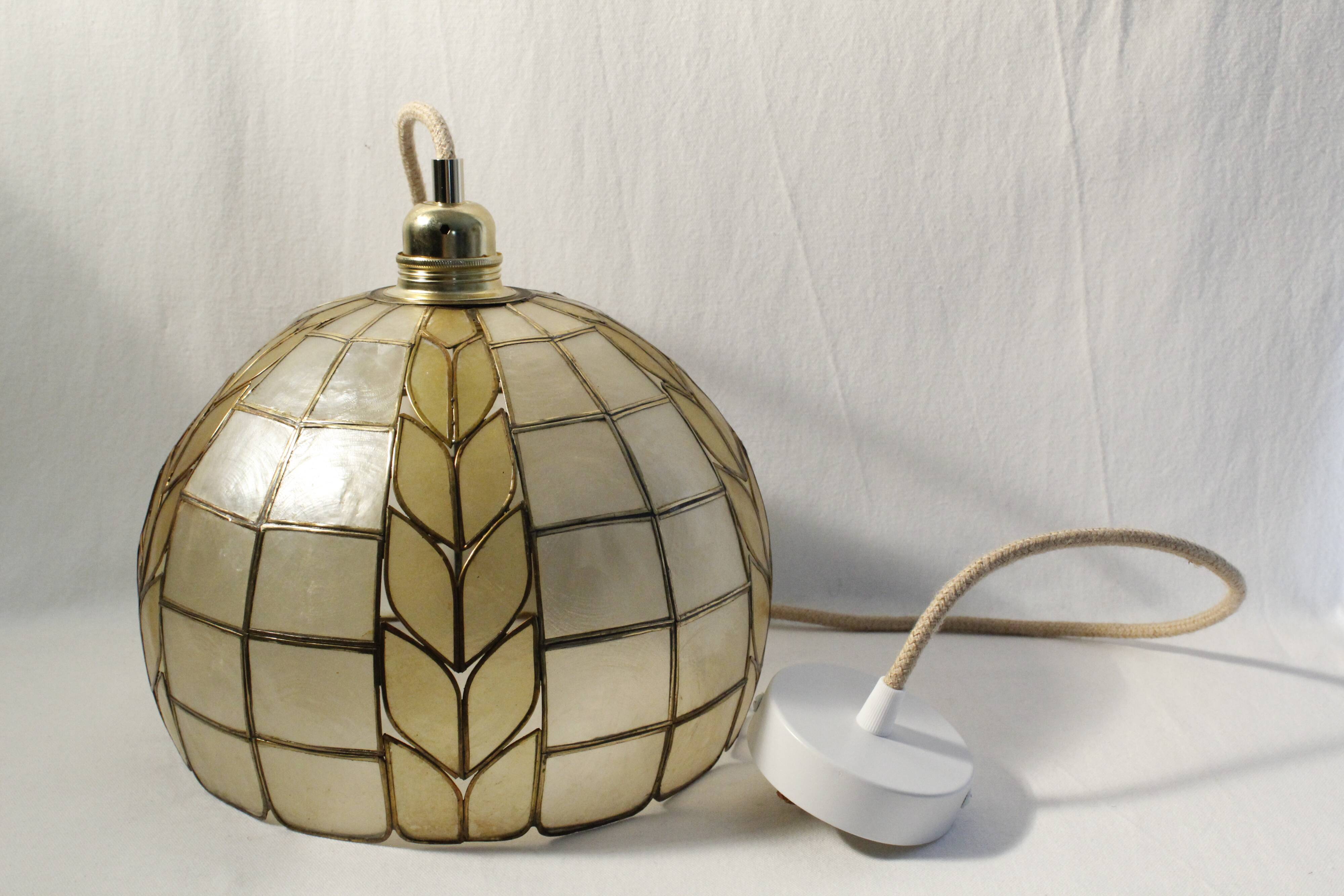Art deco pendant lamp in mother-of-pearl and brass - electrified to nine